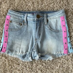 Like new Me.n.u Light Wash Denim Shorts size 10
